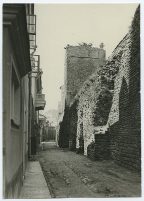 Tallinn, Laboratory Street, right city wall with towers.  duplicate photo