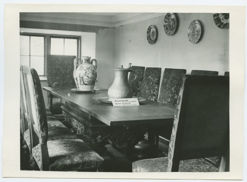 Tallinn, Peeter I house in Kadriorus, view of the dining room.