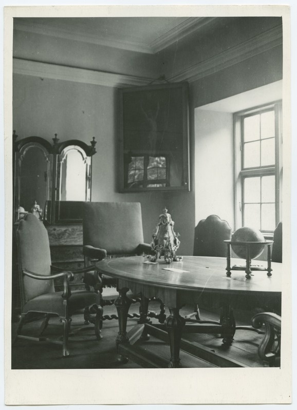Tallinn, Peeter I house in Kadriorg, living room view.