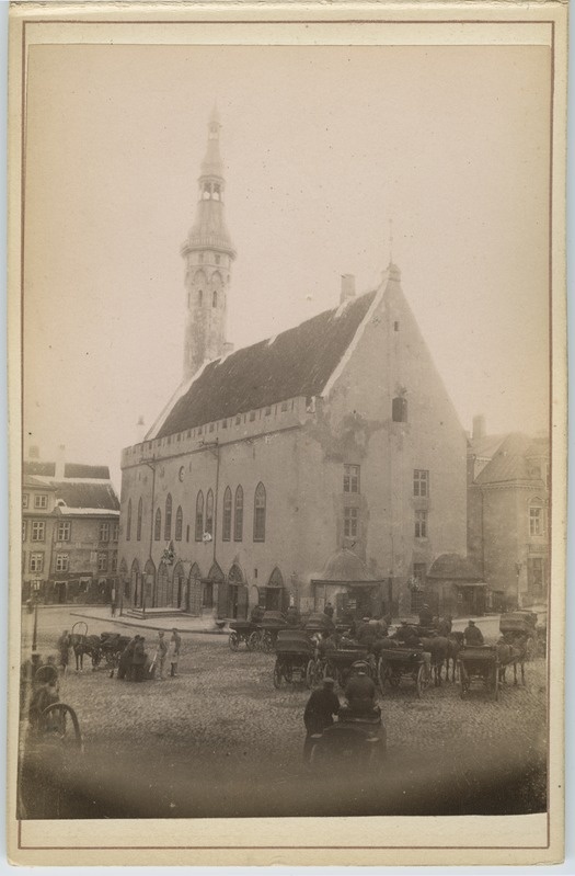 Tallinn, Raekoda Kinga Street.