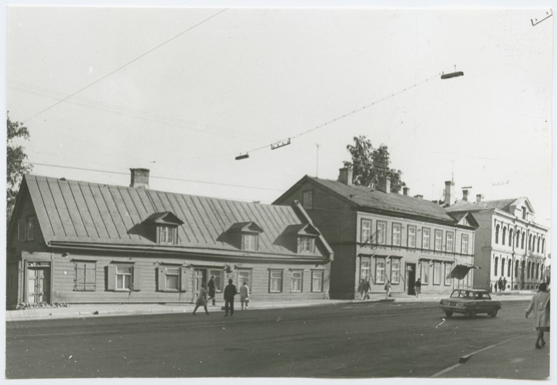 Tallinn. View from the end of Lauristin Street in Pärnu mnt. Wooden buildings