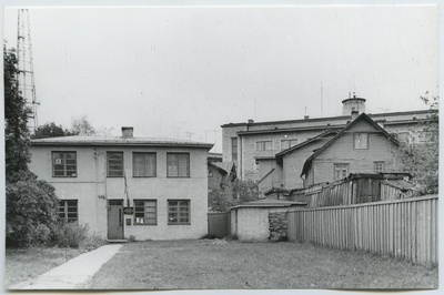 Tallinn. Double stone building Väike-Kompassi t. 12  duplicate photo