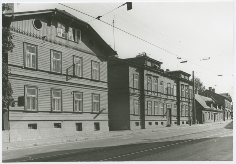 Tallinn. Wooden houses in Pärnu mnt 29, 31