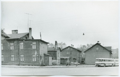 Tallinn. Wooden buildings at the corner of Gogoli t. 11 and Kingissepa t.  duplicate photo