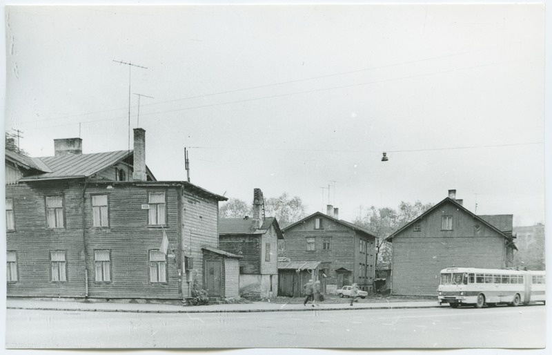 Tallinn. Wooden buildings at the corner of Gogoli t. 11 and Kingissepa t.