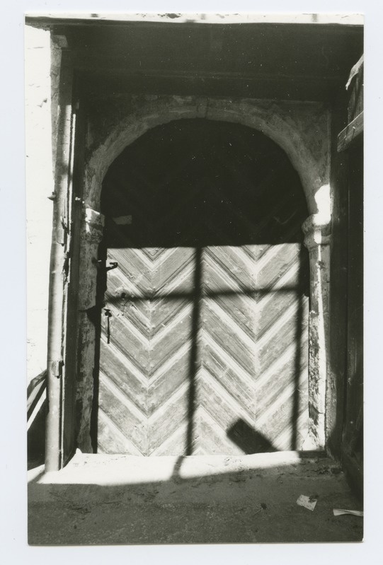 The East Portal of the Holy Crossing Church of John with the door.