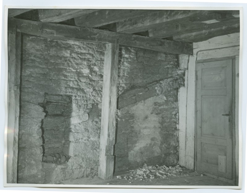 Tallinn, Pakkmaja, interior, right door.