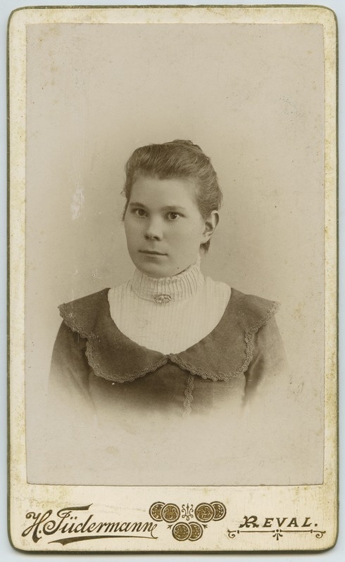 Woman's portrait