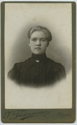 Woman's portrait  duplicate photo
