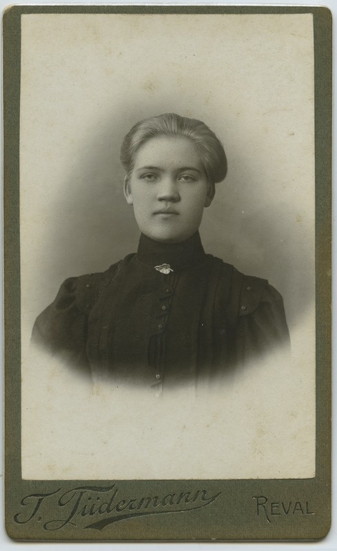 Woman's portrait