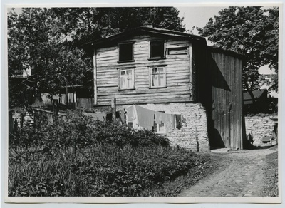 Wooden house Veski t. 7 in the courtyard  duplicate photo