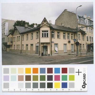 Tatari Street and Liivalaia Street No. 17 corner building. Double, repaired wooden house, storerooms on the first floor.  duplicate photo