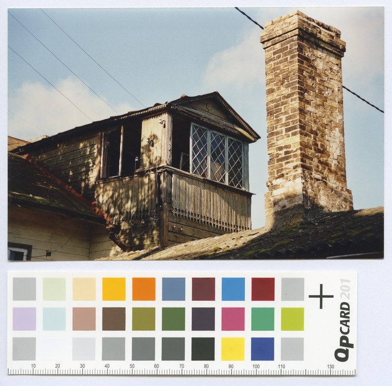 Building on Köie Street. Outdoor building on the rooftop and corners.