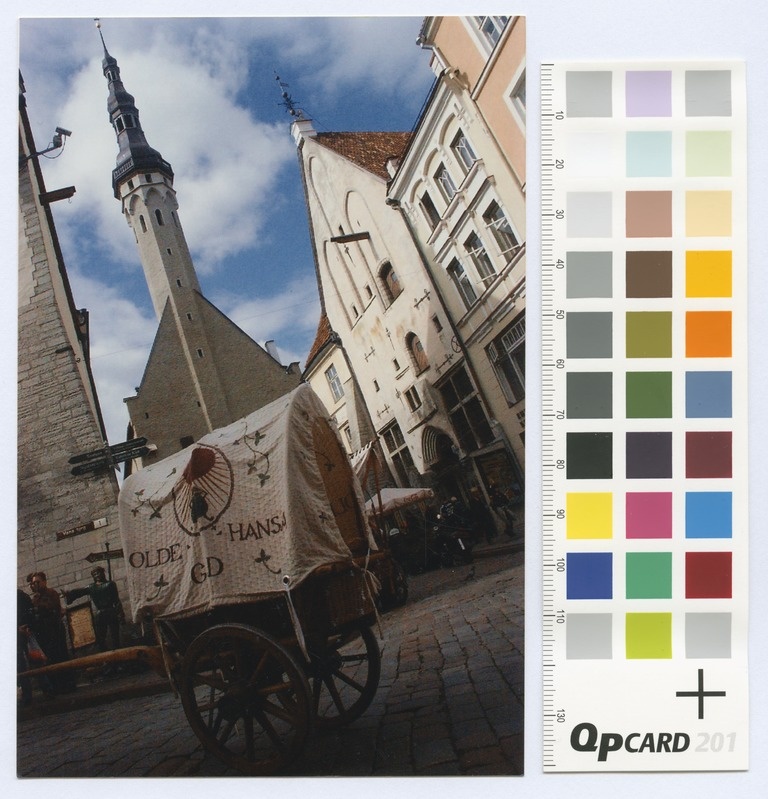 Olde Hansa vanker on the neck of Olde Hansa.