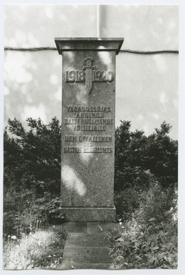 Tallinn. Honesty to the fighters of the Baltic regiment who fell in the War of Freedom in 1918-1920. Meet in the 6th court  duplicate photo