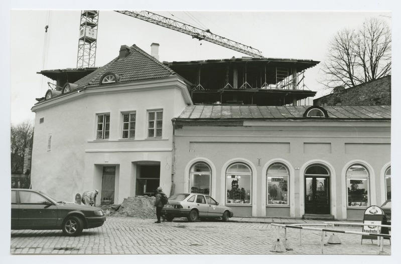 Tallinn. Vana-Viru 8. Behind WW Passaaž construction
