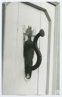 Tallinn. Castle area 4 house door link  duplicate photo