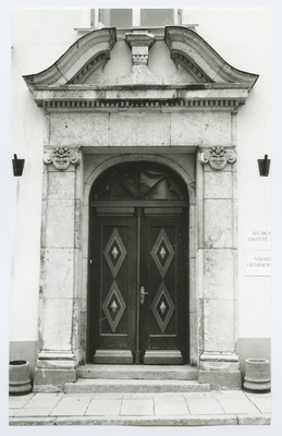 Tallinn. The outside door of the House of Peace Court 1  duplicate photo