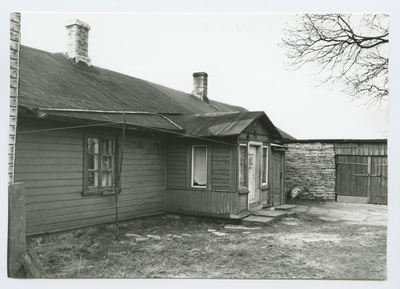 Tallinn. Mountain tn 7. Old one-time wooden house  duplicate photo