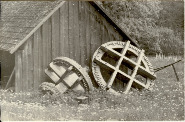 Photo, Base water spring wheels