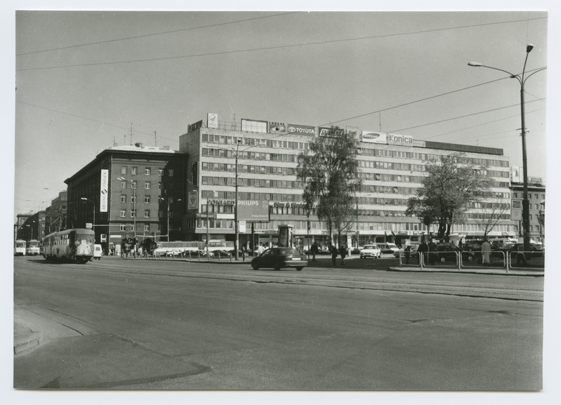 Tallinn. Service house. View by Viru Square
