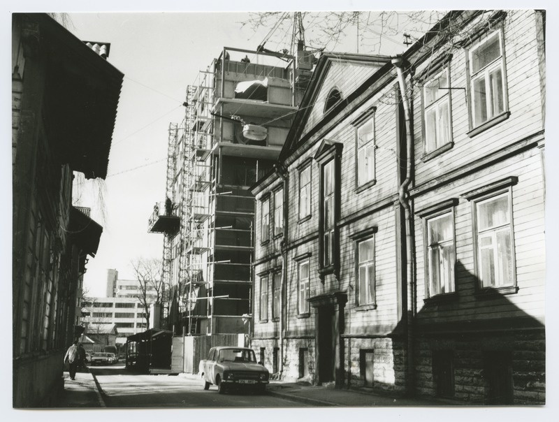 Tallinn. New construction of Vilmsi tn 5. Vilmsi tn 7 old wooden house