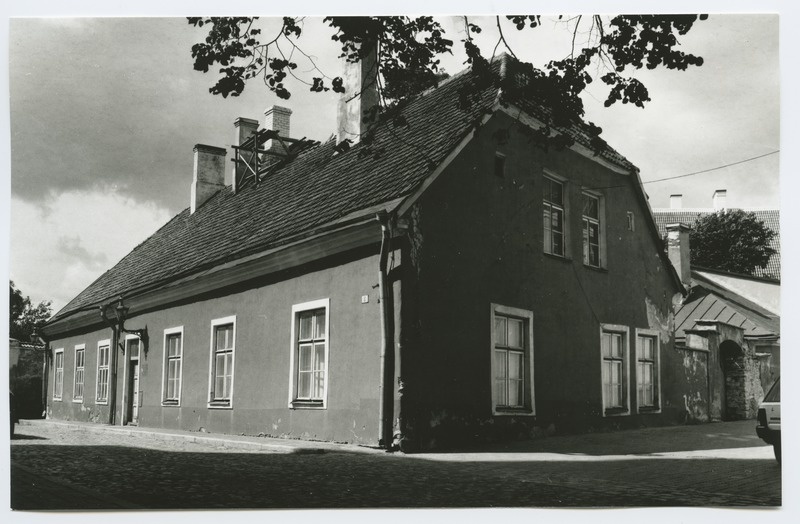 Tallinn. The church's 8 house