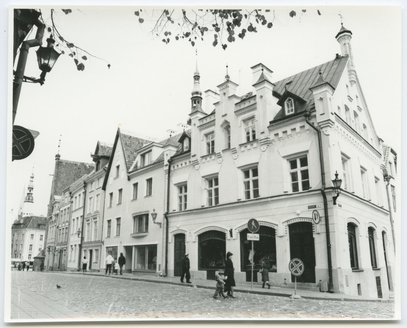 Building Kullassepa t. 13