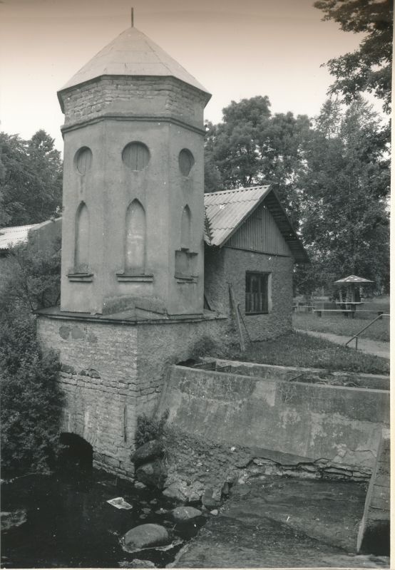 Photo. Kolovere Manor Waterwater with a channel. Black and white. Located: Hm 7975 - Technical monuments of Haapsalu district