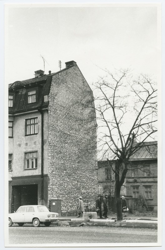 Firewall on the stone building in Kingissepa t. 19