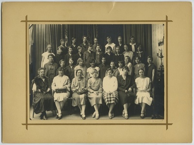 A group picture of teachers and students in Tallinn's 12th primary school.  duplicate photo