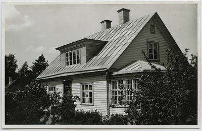 Nõmme, teacher of the Peace Church.  duplicate photo