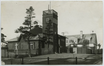 Nõmme, an old sprayhouse on the street of Jaama.  duplicate photo