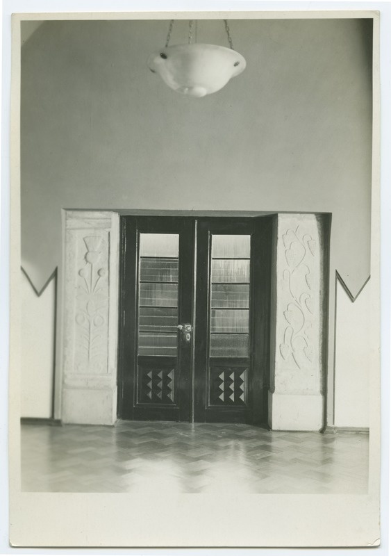 The door of the fuajee building in Tallinn, Riigikogu with raidstones.