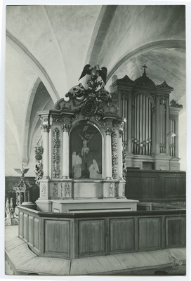 Altar and orel, in the Swedish Mihkli Church.  similar photo
