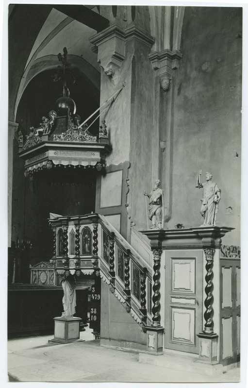 Cancel, view by the altar, in the Toom Church.