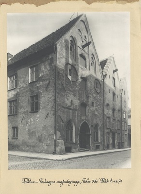 Tallinn, Pikk Street 71, house group "Three Sisters".  duplicate photo