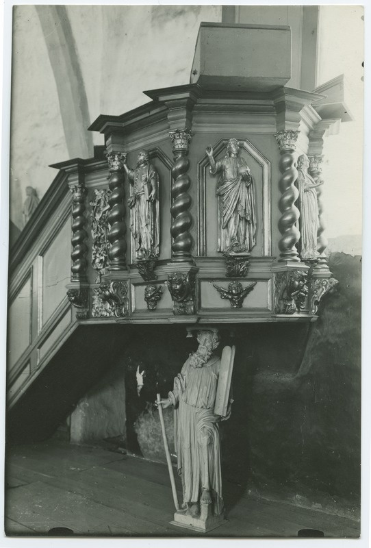 Chancellor in the Swedish Mihkli Church.