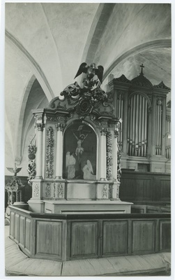 Altar and orel, in the Swedish Mihkli Church.  duplicate photo
