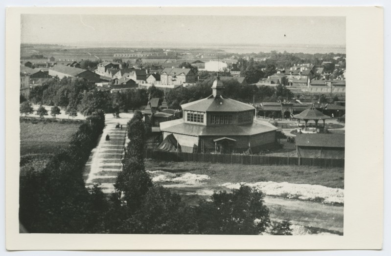 Cinema "Rotun" on the exhibition hall.