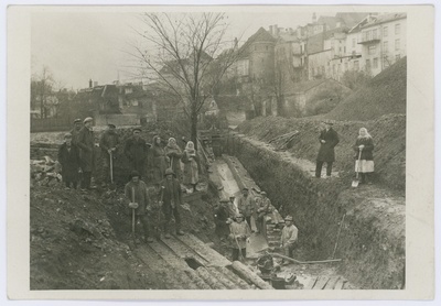 Underground movements extracted during the landing of the hill of the beach gate  duplicate photo