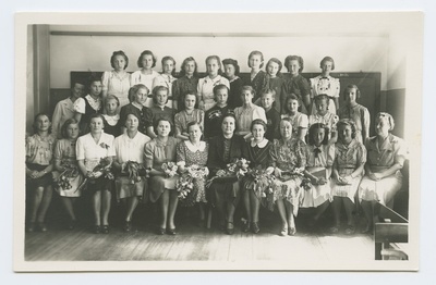 Hiiu School VI class students and teachers.  duplicate photo