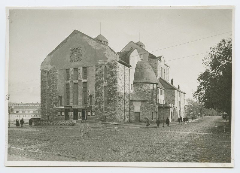 The Drama Theatre building on Pärnu highway, the market store on the left.