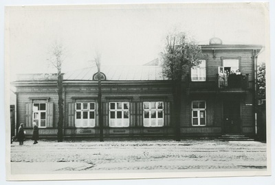 External view of Tallinn 12th primary school, Tartu mnt. 44.  duplicate photo