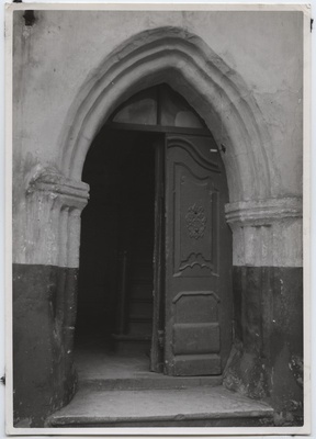 Portal of the Toom Church.  duplicate photo