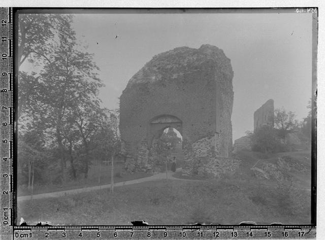 Ruins of Viljandi Castle 1898