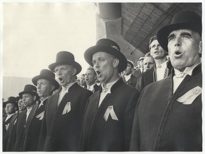 Singers of the singing singers of the male choirs.  duplicate photo