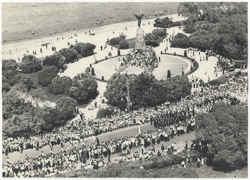 Singing festival at "Russalka".