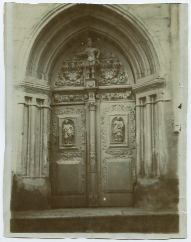 Tallinn, Suur-Karja 1, portal.