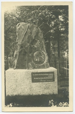 Hauamonument, for Chr.Mikkwitz in the Kopli graveyard.  duplicate photo